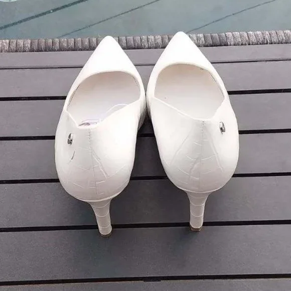 Calvin Kline White Crocodile Pumps 9.5 - Picture 3 of 3